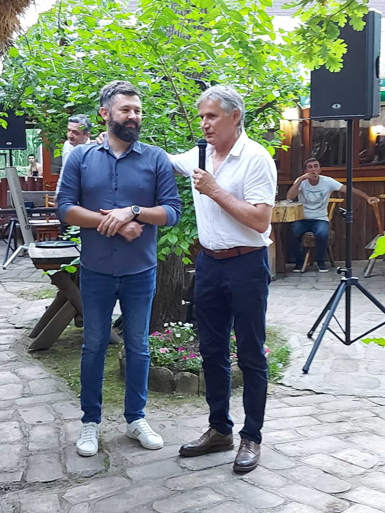 IMG-b78c816b8d4cb2ee615684413c5dc99a-V.jpg IMG-b78c816b8d4cb2ee615684413c5dc99a-V.jpg